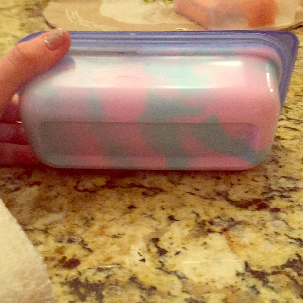 Cotton candy slime